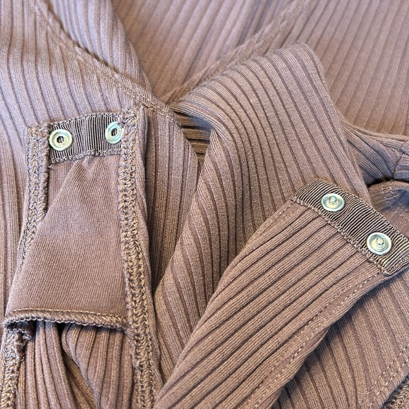 Aritzia Bodysuit - Picture 5 of 8